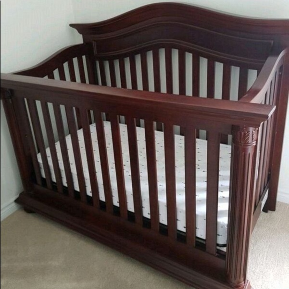 Beautiful, Elegant crib